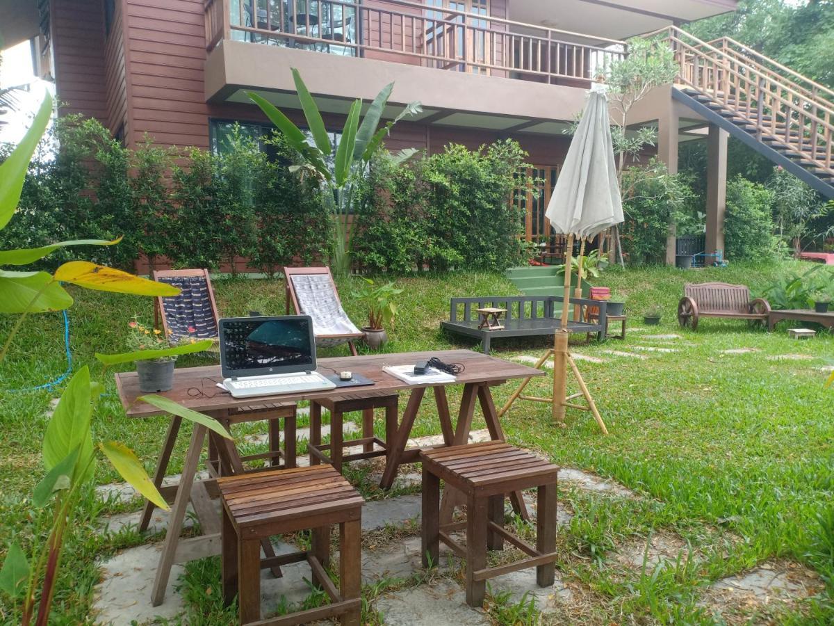 Baanbua Nonlen Udon Thani Exterior foto